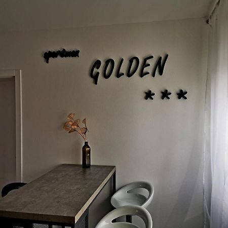 Golden - Self Check In Apartamento Osijek Exterior foto