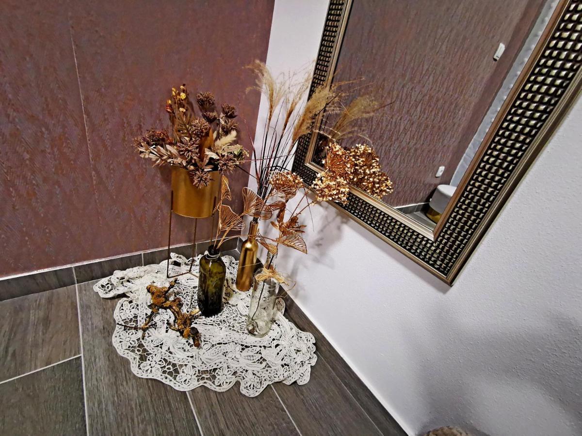 Golden - Self Check In Apartamento Osijek Exterior foto