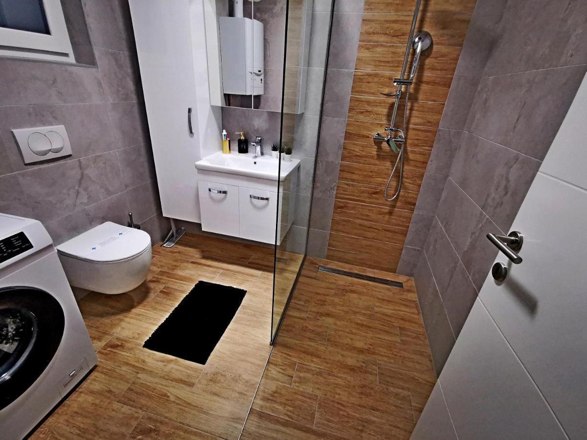 Golden - Self Check In Apartamento Osijek Exterior foto